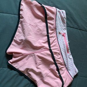 Women Size 6 Lululemon light pink shorts